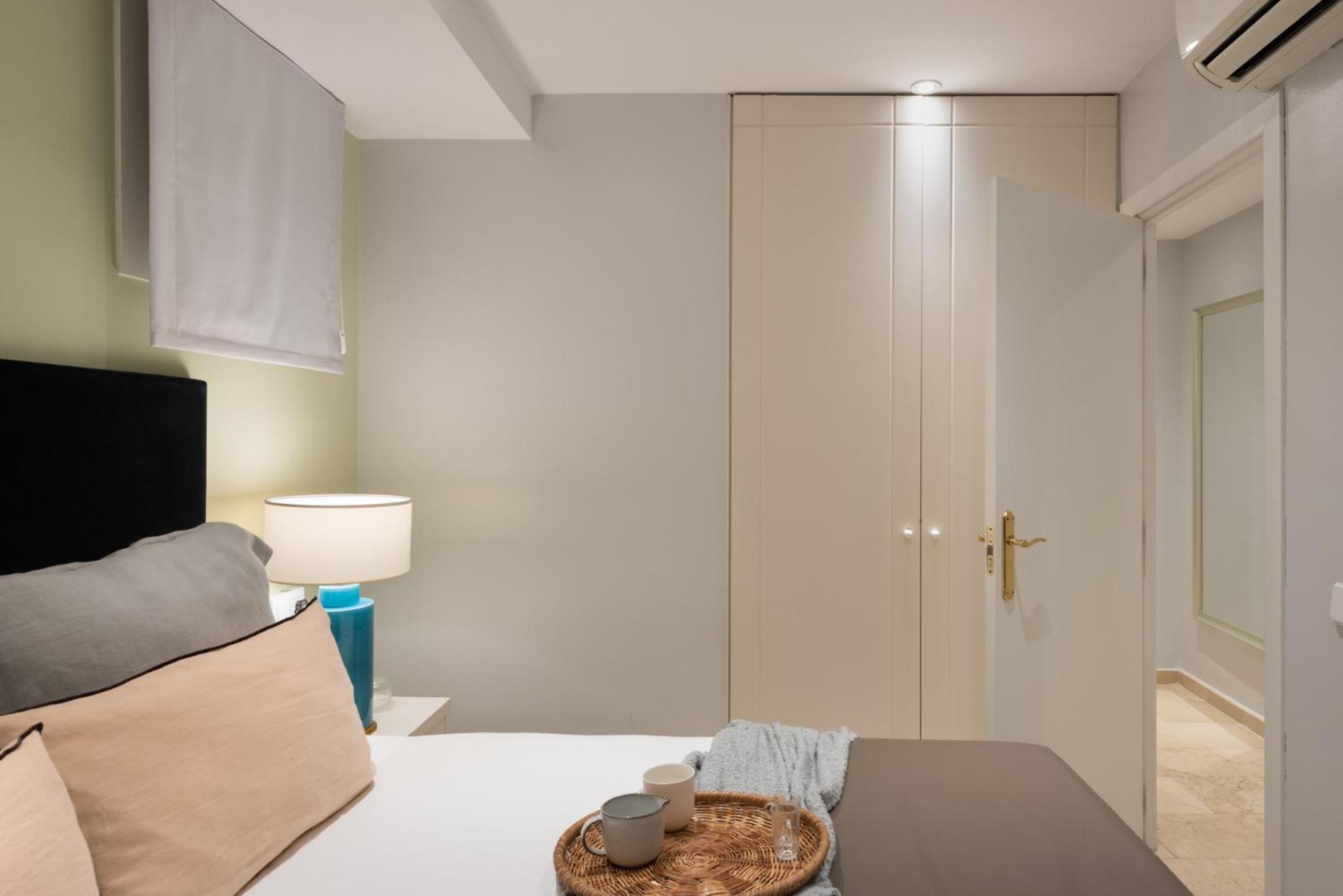 Carretas Apartments Мадрид Екстериор снимка