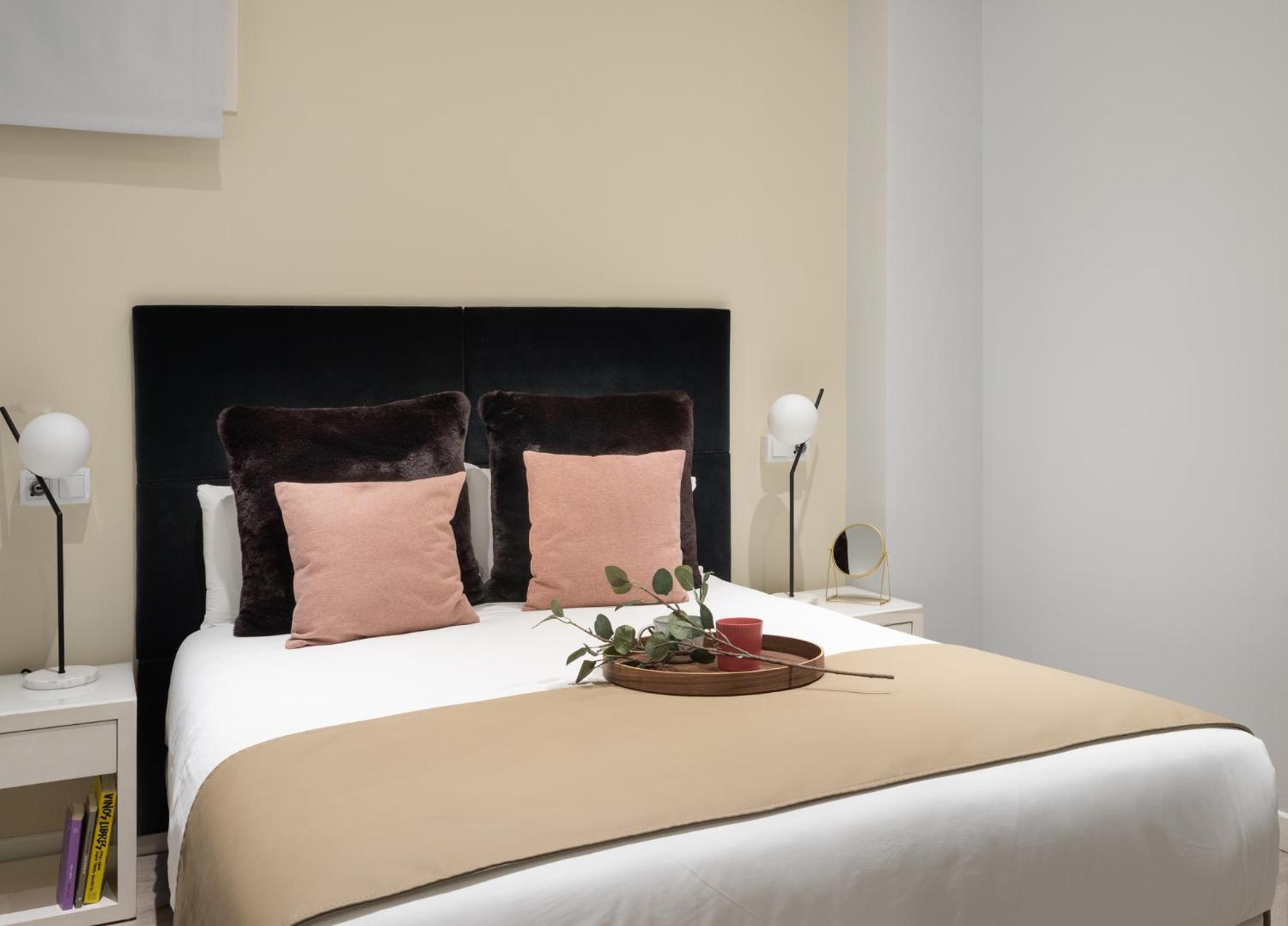 Carretas Apartments Мадрид Екстериор снимка