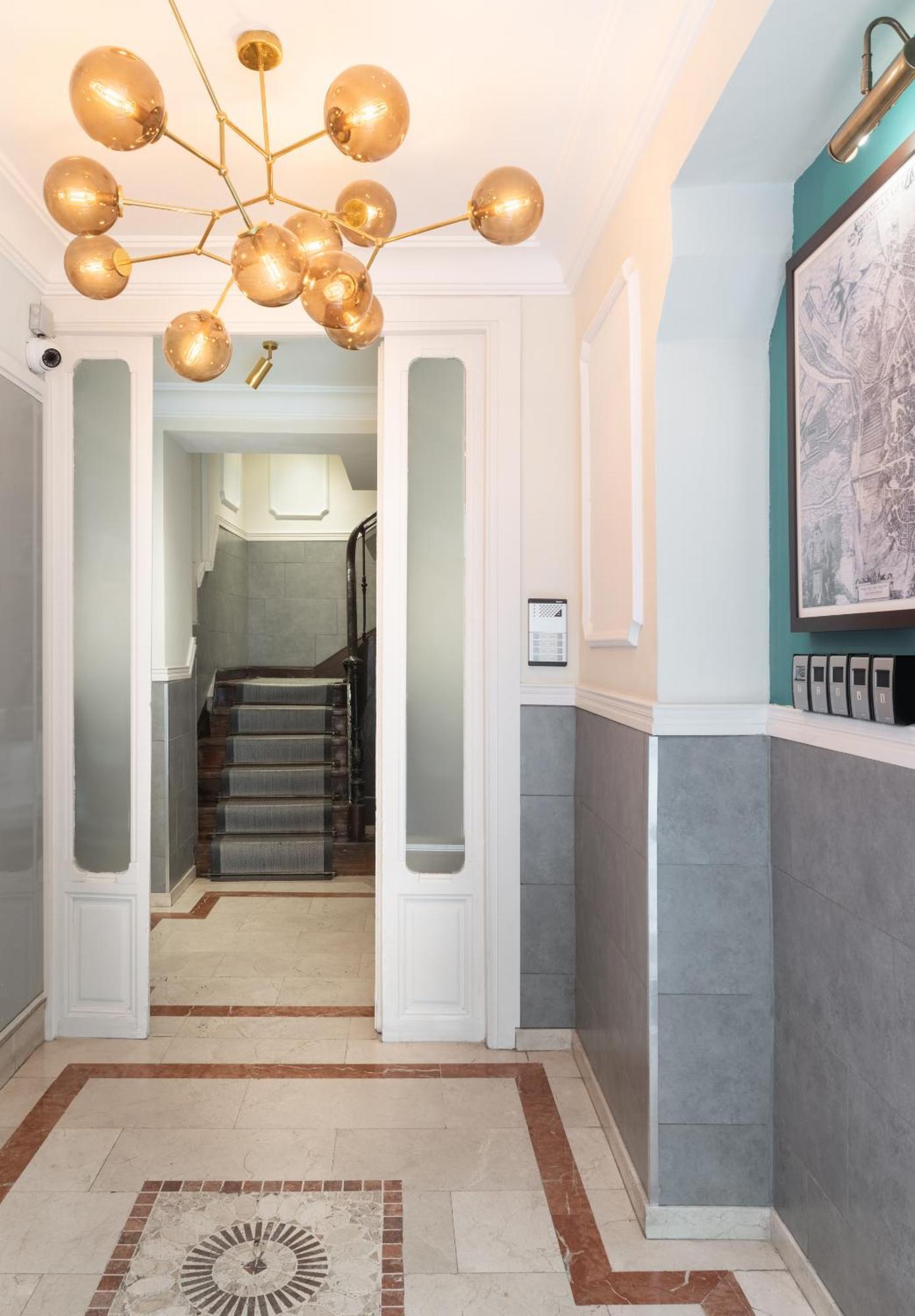 Carretas Apartments Мадрид Екстериор снимка