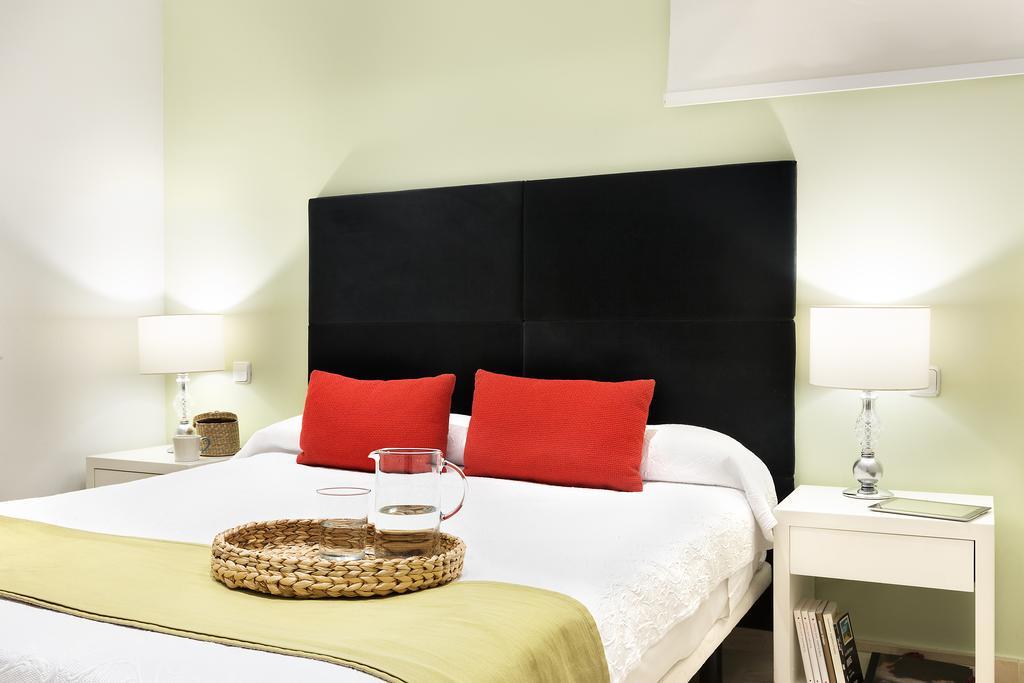 Carretas Apartments Мадрид Екстериор снимка
