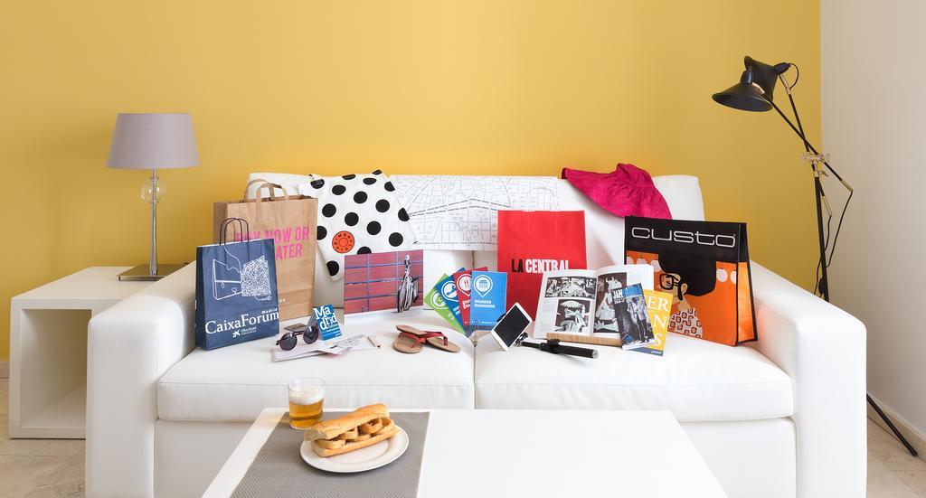 Carretas Apartments Мадрид Екстериор снимка