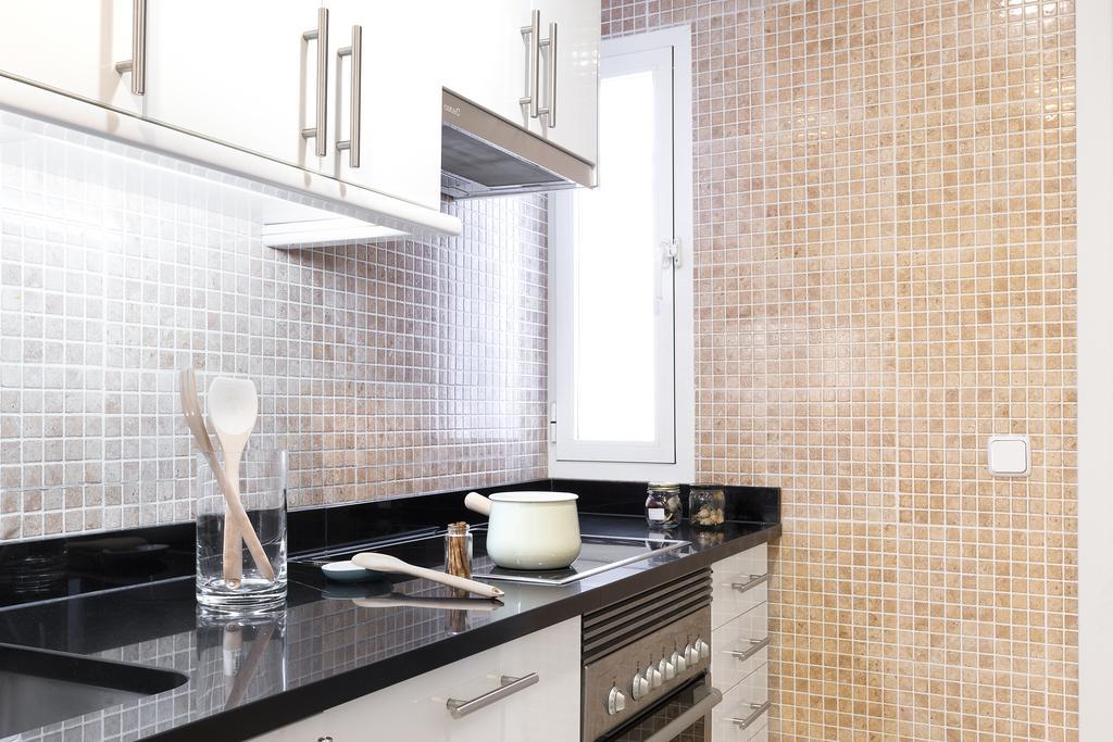 Carretas Apartments Мадрид Екстериор снимка