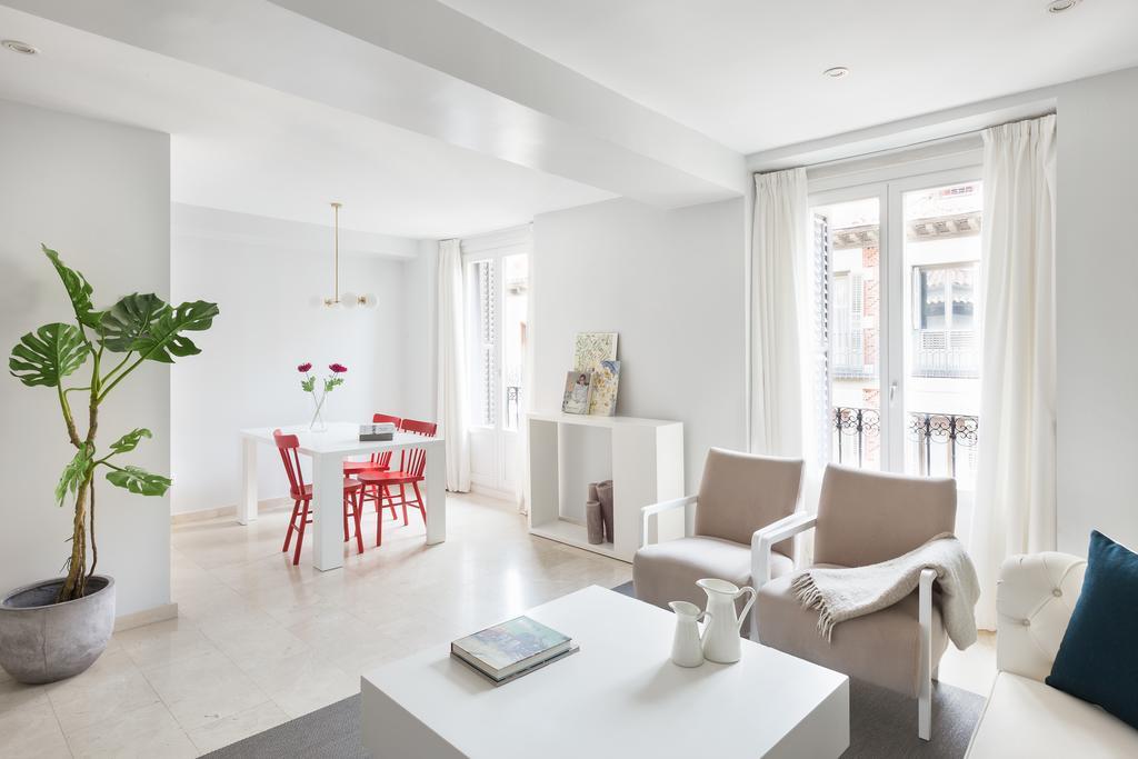 Carretas Apartments Мадрид Екстериор снимка