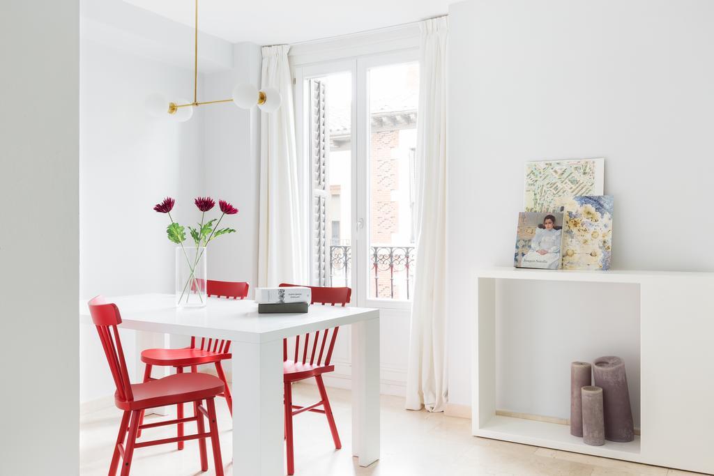 Carretas Apartments Мадрид Екстериор снимка